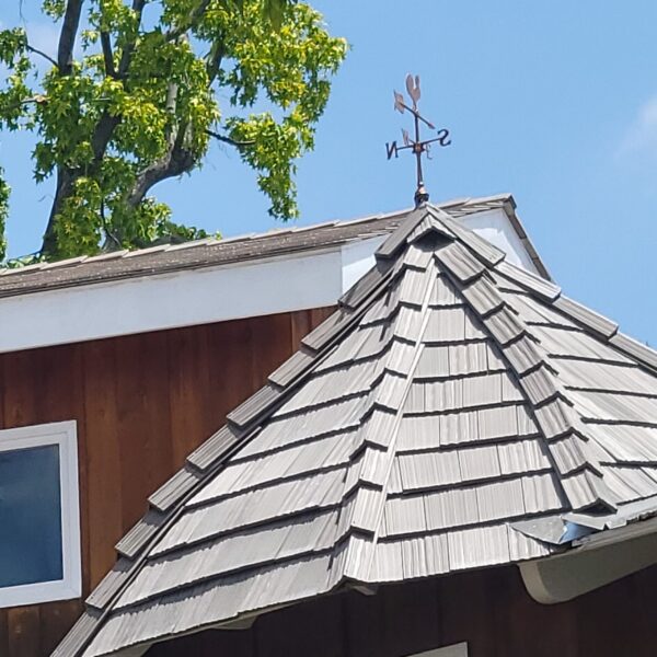 Peak Shingle roof